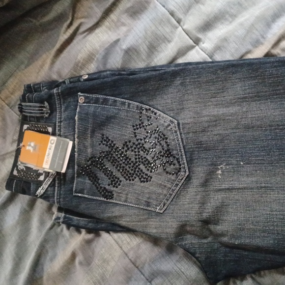 Men Jeans - Picture 2 of 11